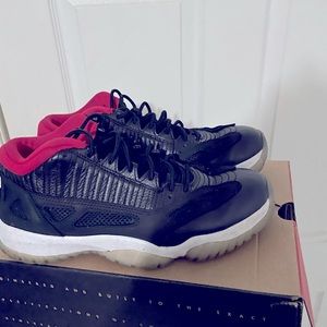 Retro Jordan 11 low